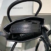 BALENCIAGA SHOPPING PHONE HOLDER IN BLACK CROCODILE EMBOSSED 5938260 SIZE 12 CM - 2