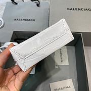 BALENCIAGA SHOPPING PHONE HOLDER IN WHITE CROCODILE EMBOSSED 5938260 SIZE 12 CM - 5