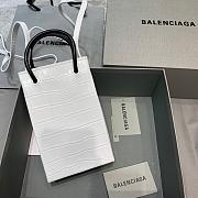 BALENCIAGA SHOPPING PHONE HOLDER IN WHITE CROCODILE EMBOSSED 5938260 SIZE 12 CM - 2