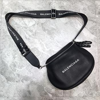 balenciaga everyday crossbody