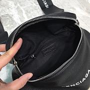 BALENCIAGA EVERYDAY STRAP CROSSBODY BAG BLACK SIZE 24 CM - 6