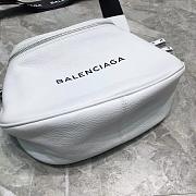 BALENCIAGA EVERYDAY STRAP CROSSBODY BAG WHITE SIZE 24 CM - 6