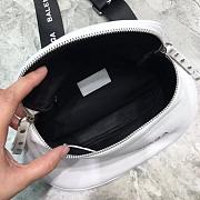 BALENCIAGA EVERYDAY STRAP CROSSBODY BAG WHITE SIZE 24 CM - 5