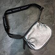 BALENCIAGA EVERYDAY STRAP CROSSBODY BAG SILVER SIZE 24 CM - 4