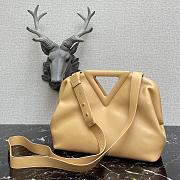 BOTTEGA VENETA POINT BAG BEIGE 652446 SIZE 35 CM - 2
