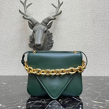 BOTTEGA VENETA MOUNT EMERALD GREEN 667399 SIZE 21 CM