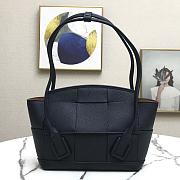 BOTTEGA VENETA ARCO BLACK 666874 SIZE 33 CM - 1