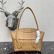 BOTTEGA VENETA ARCO DARK BEIGE 666874 SIZE 33 CM - 1