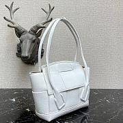 BOTTEGA VENETA ARCO WHITE 666874 SIZE 33 CM - 4