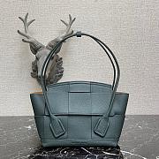 BOTTEGA VENETA ARCO PINE GREEN 666874 SIZE 33 CM - 1