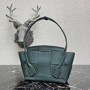 BOTTEGA VENETA ARCO PINE GREEN 666874 SIZE 33 CM - 2