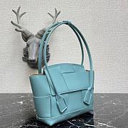 BOTTEGA VENETA ARCO POWDER BLUE 666874 SIZE 33 CM - 5