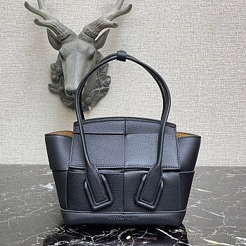 BOTTEGA VENETA SMALL ARCO BLACK 666873 SIZE 29 CM