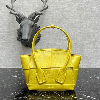 BOTTEGA VENETA SMALL ARCO YELLOW 666873 SIZE 29 CM