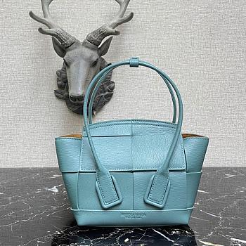 BOTTEGA VENETA SMALL ARCO POWDER BLUE 666873 SIZE 29 CM