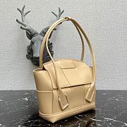 BOTTEGA VENETA ARCO BEIGE 666874 SIZE 33 CM - 6