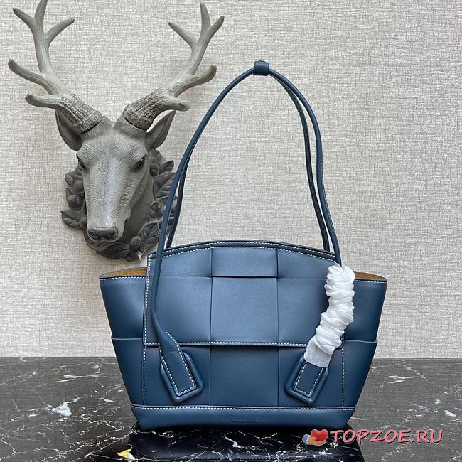BOTTEGA VENETA ARCO YALE BLUE 666874 SIZE 33 CM - 1