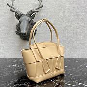 BOTTEGA VENETA SMALL ARCO BEIGE 666873 SIZE 29 CM - 6