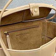 BOTTEGA VENETA SMALL ARCO BEIGE 666873 SIZE 29 CM - 3