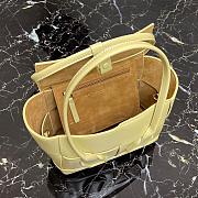 BOTTEGA VENETA SMALL ARCO CREAM 666873 SIZE 29 CM - 6