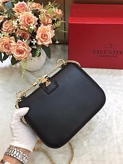 VALENTINO SMALL GLAM ROCK BAG BLACK SIZE 21 CM - 2