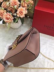 VALENTINO SMALL GLAM ROCK BAG MAUVE SIZE 21 CM - 4