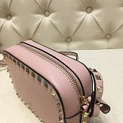 VALENTINO GARAVANI ROCKSTUD CAMERA BAG POWDER PINK SIZE 18 CM - 5