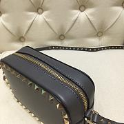  VALENTINO GARAVANI ROCKSTUD CAMERA BAG ROCK GRAY SIZE 18 CM - 3