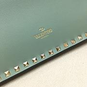 VALENTINO ROCKSTUD CLUTCH MINT GREEN SIZE 28 CM - 2