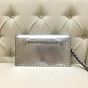 VALENTINO ROCKSTUD CLUTCH SILVER SIZE 28 CM - 6