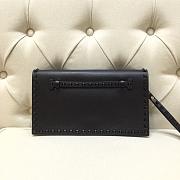 VALENTINO ROCKSTUD CLUTCH FULL BLACK SIZE 28 CM - 6