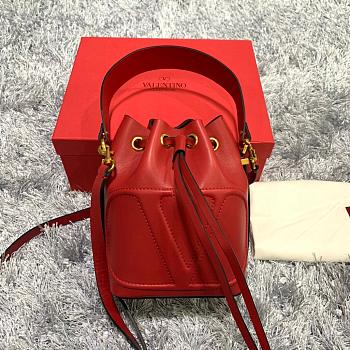 MVALENTINO V LOGO LEATHER BUCKET BAG RED SIZE 15 CM