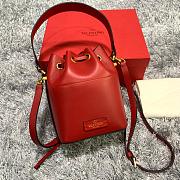 MVALENTINO V LOGO LEATHER BUCKET BAG RED SIZE 15 CM - 2