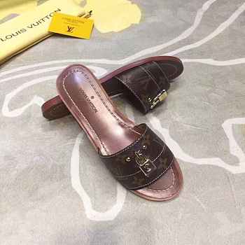 LV SANDALS 004