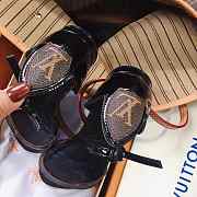 LV COWHIDE LEATHER SANDALS BLACK & GOLD  005 - 5