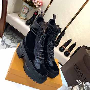 LV PLATFORM DESERT BOOTS 004