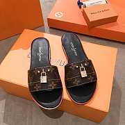 LV SLIPPERS 002 - 1