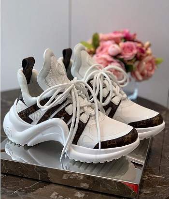 LV SNEAKER 013
