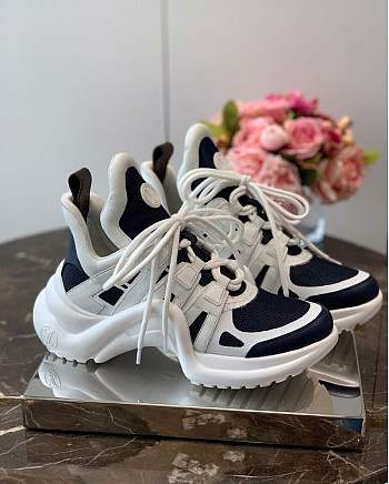 LV SNEAKER 016