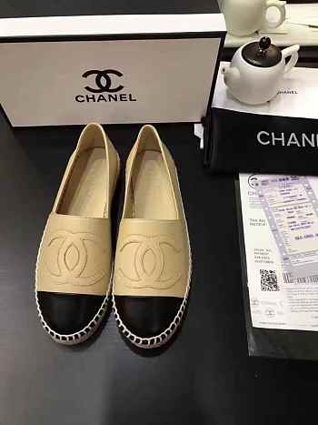 CHANEL ESPADRILLES BEIGE & BLACK FLAT C-01