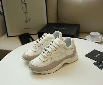 CHANEL SNEAKER 004