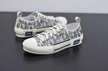 DIOR OBLIQUE CANVAS SNEAKERS D-05