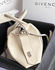 GIVENCHY SMALL ANTIGONA SOFT IN SMOOTH LEATHER CREAM BB50F3 SIZE 30 CM - 6
