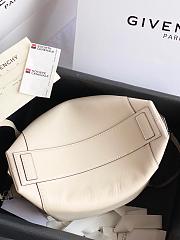 GIVENCHY SMALL ANTIGONA SOFT IN SMOOTH LEATHER CREAM BB50F3 SIZE 30 CM - 4