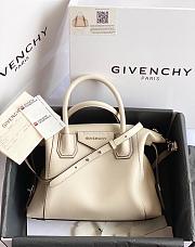 GIVENCHY SMALL ANTIGONA SOFT IN SMOOTH LEATHER CREAM BB50F3 SIZE 30 CM - 3