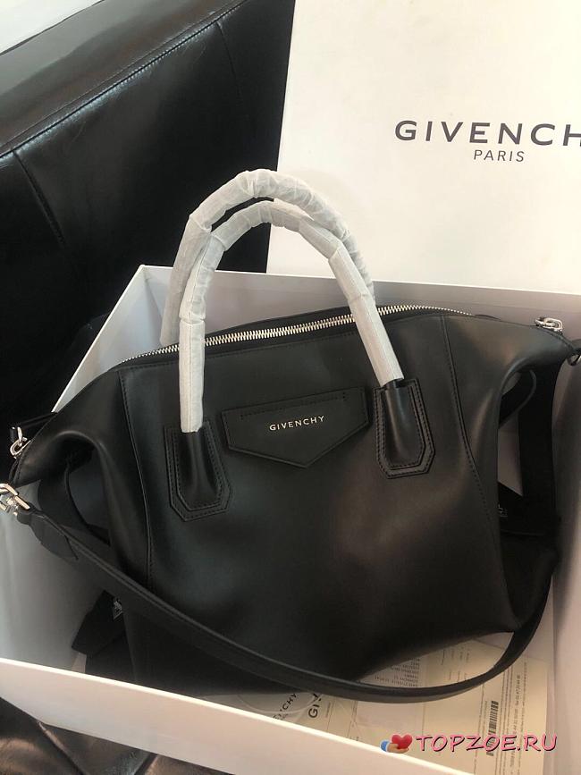GIVENCHY MEDIUM ANTIGONA SOFT BAG IN SMOOTH LEATHER BLACK BB50F2 SIZE 45 CM - 1