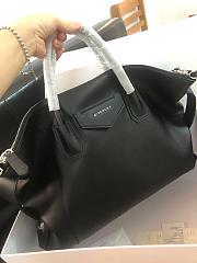 GIVENCHY MEDIUM ANTIGONA SOFT BAG IN SMOOTH LEATHER BLACK BB50F2 SIZE 45 CM - 3