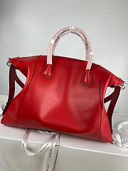 GIVENCHY MEDIUM ANTIGONA SOFT BAG IN SMOOTH LEATHER RED BB50F2 SIZE 45 CM - 3