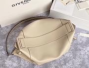 GIVENCHY MEDIUM ANTIGONA SOFT BAG IN SMOOTH LEATHER CREAM BB50F2 SIZE 45 CM - 4