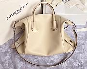 GIVENCHY MEDIUM ANTIGONA SOFT BAG IN SMOOTH LEATHER CREAM BB50F2 SIZE 45 CM - 6